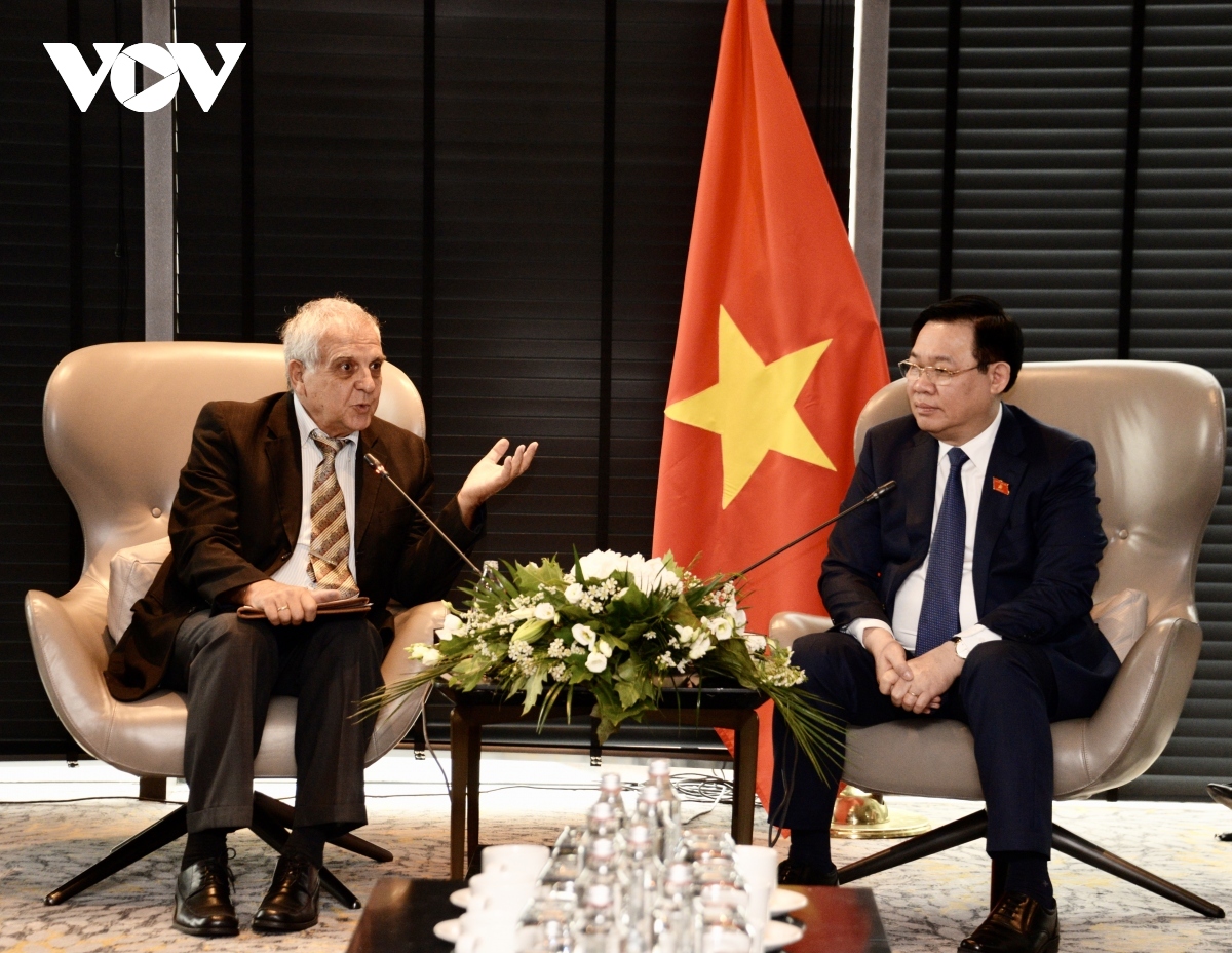 NA chairman receives Bulgaria-Vietnam Friendship Association leader